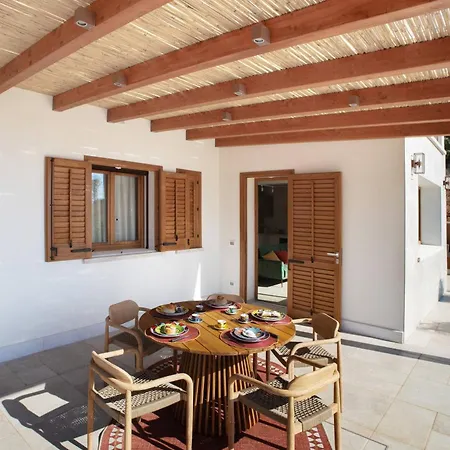 Eos Con Piscina Privata فيلة سكوبيلو