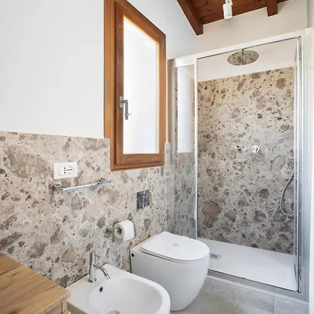 Eos Con Piscina Privata فيلة سكوبيلو